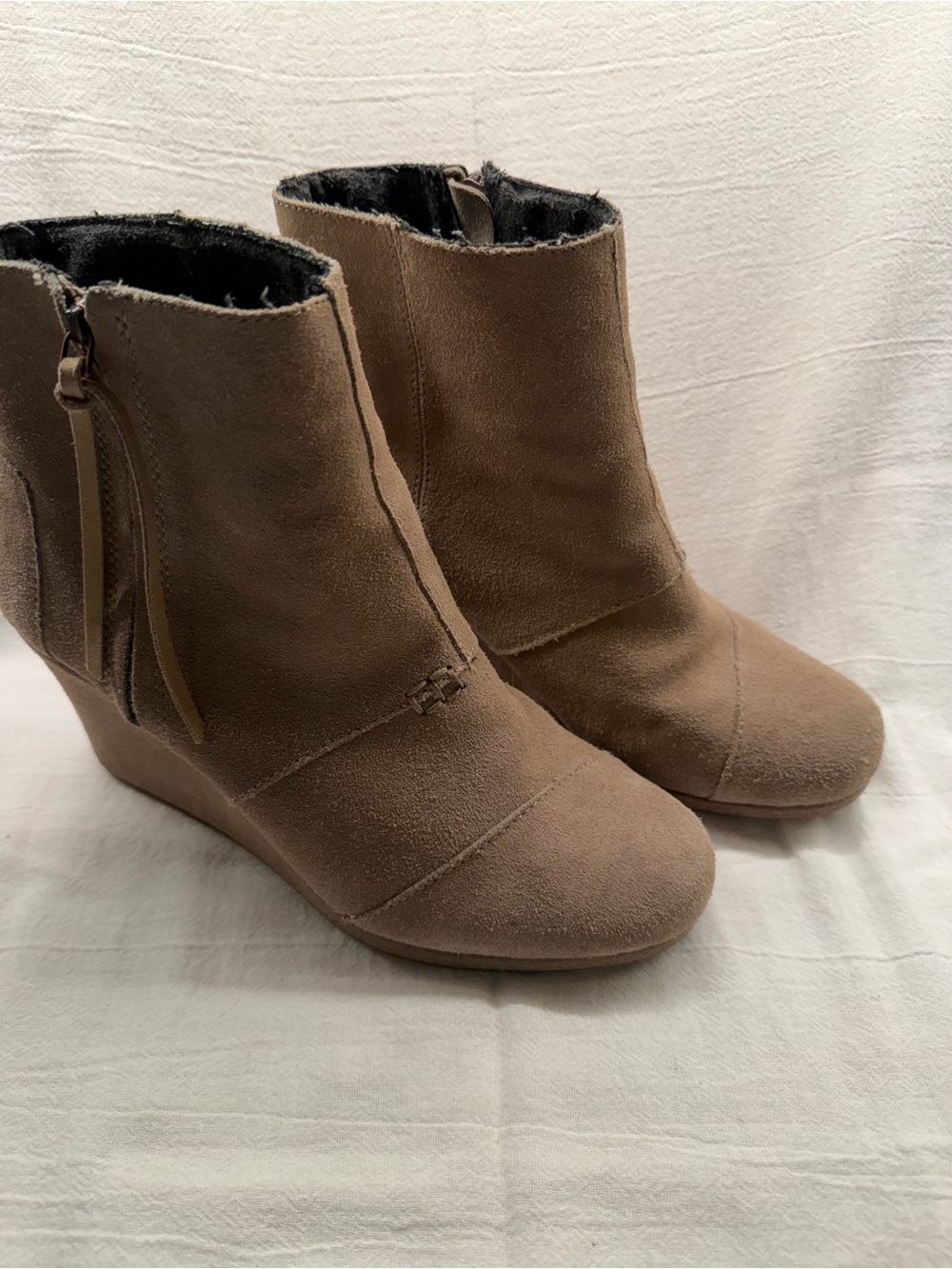 TOMS Women's Taupe Suede Wedge Ankle Booties with Side Zip 9.5 Effortlessly Chic